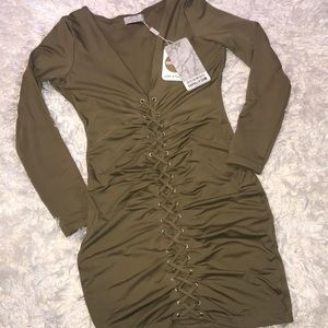 NWT OHPOLLY Otter Green Tight Dress💚